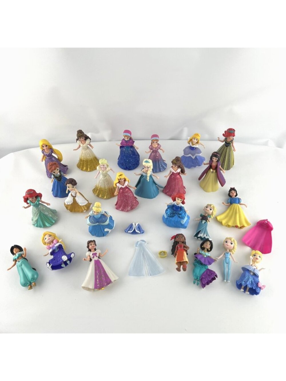 Lot of 25 Disney Princess Dolls Magiclip Polly Pocket Little Kingdom